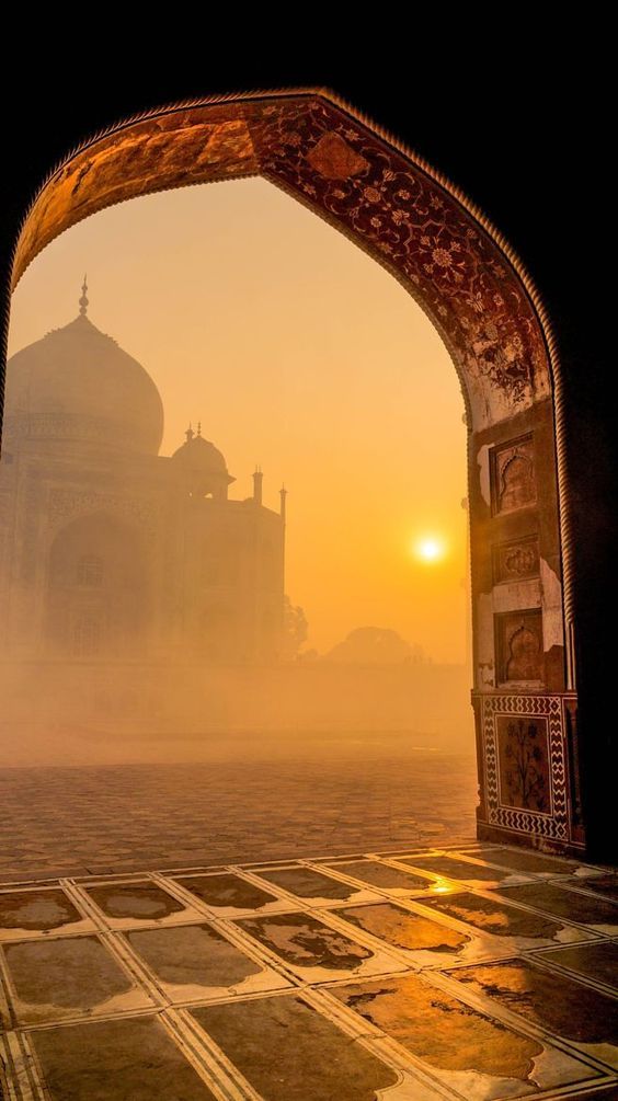 taj-mahal-sunrise