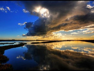 Mirrored sunset clouds (thanks to Live Laugh Love)