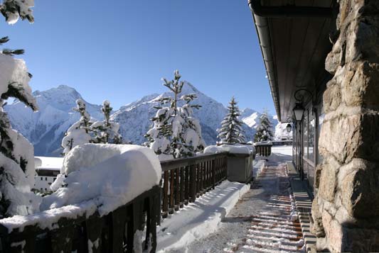 balcon-neige-la-farandole-montagne-sapin