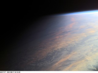 earthterminator_iss002_full - copia