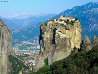 Monastery_of_Agia_Triada_Meteora_Greece